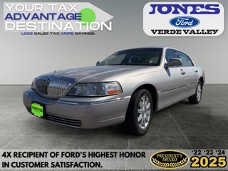 2010 Lincoln Town Car Signature Limited