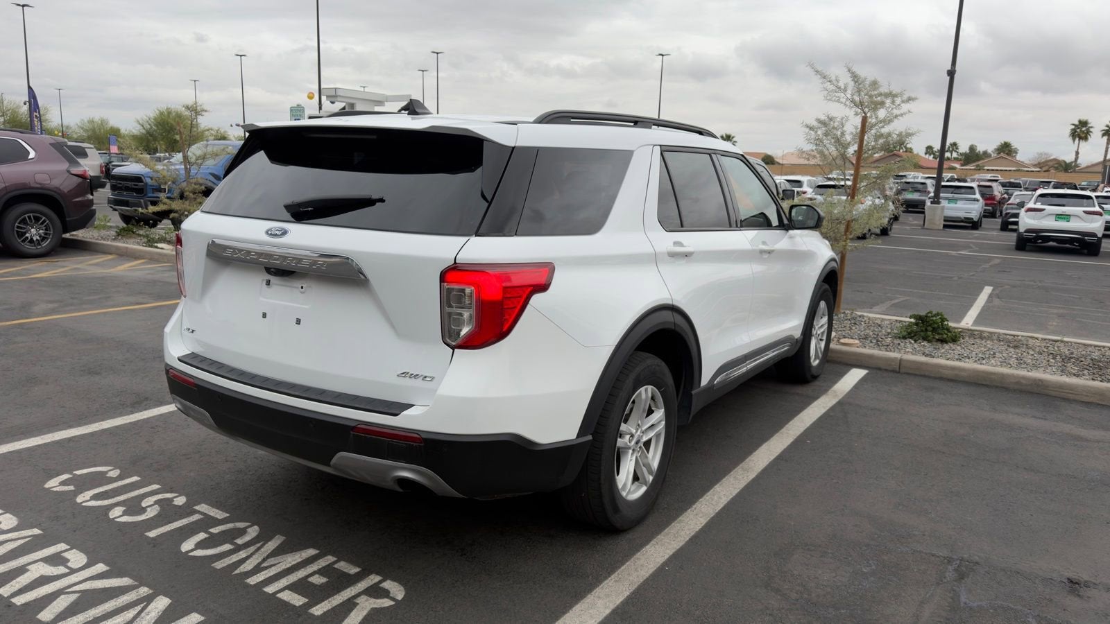 2024 Ford Explorer XLT