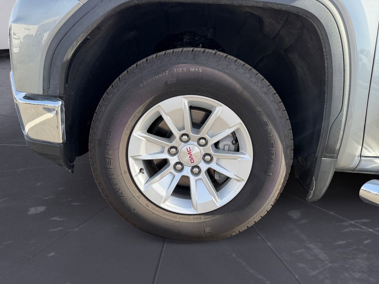 2025 GMC Sierra 1500 SLE