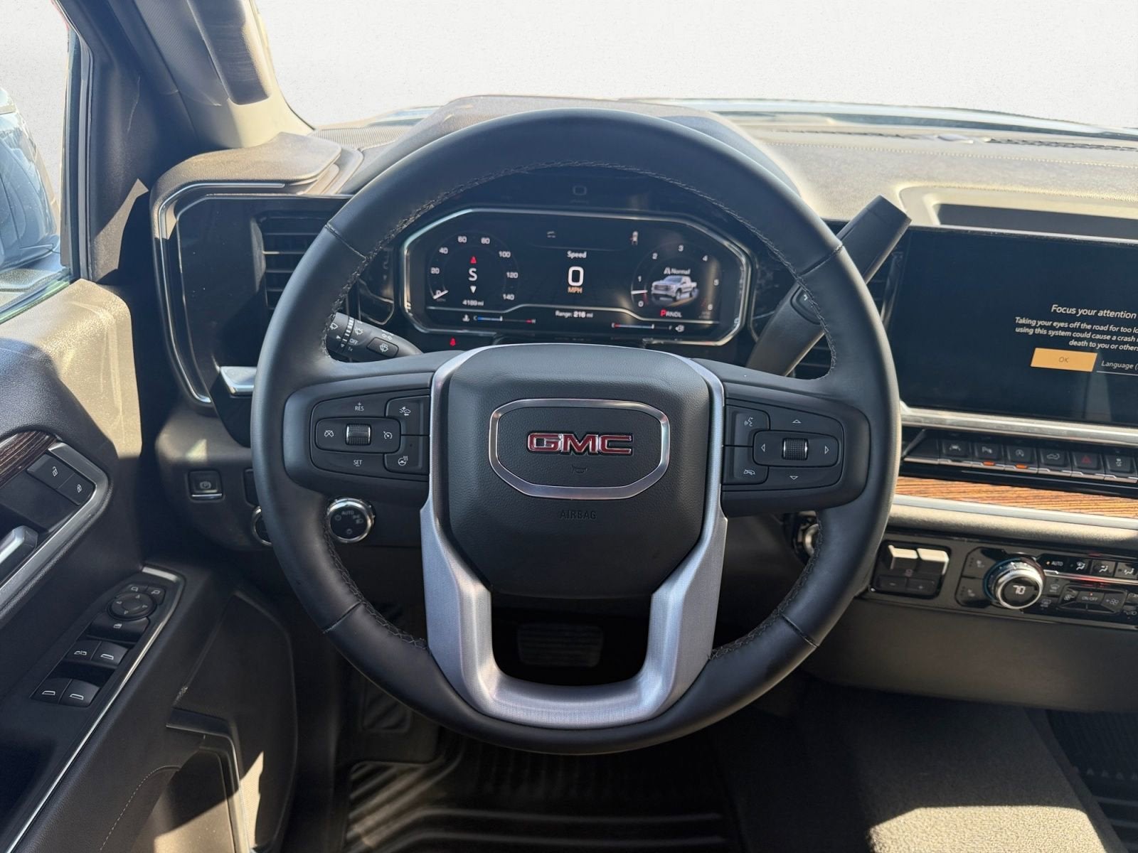 2025 GMC Sierra 1500 SLE