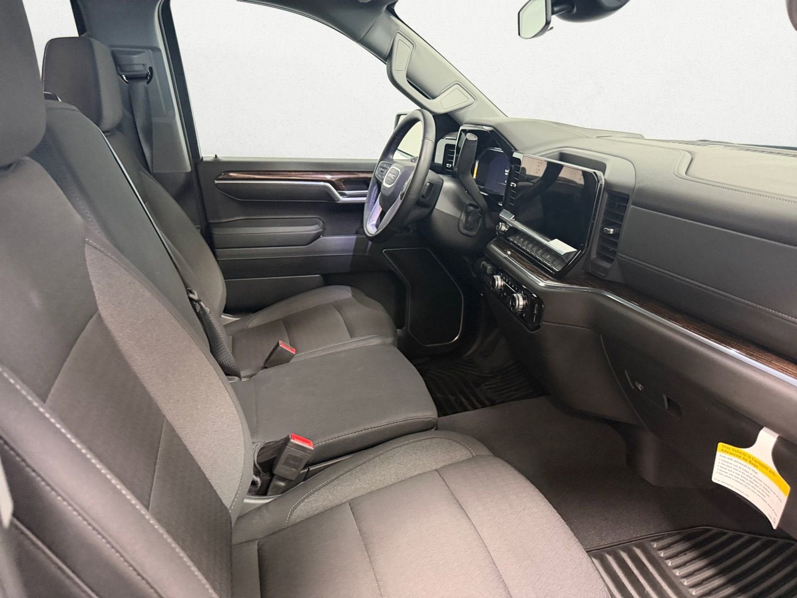 2025 GMC Sierra 1500 SLE