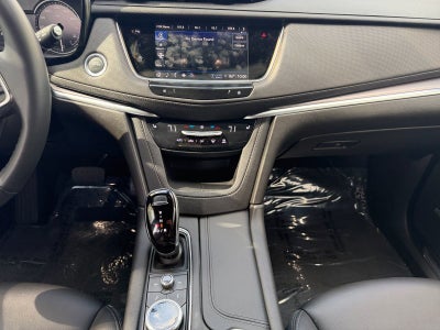 2024 Cadillac XT5 Luxury