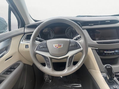 2022 Cadillac XT5 FWD Premium Luxury