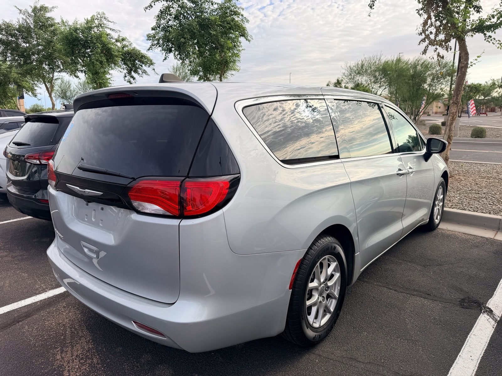 2023 Chrysler Voyager LX