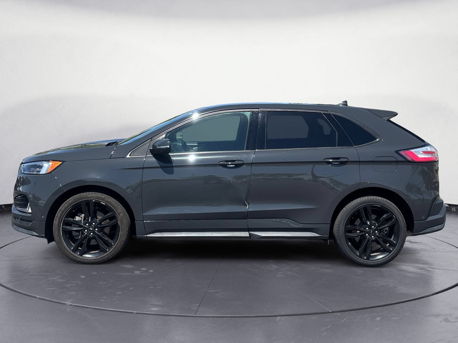 2021 Ford Edge ST