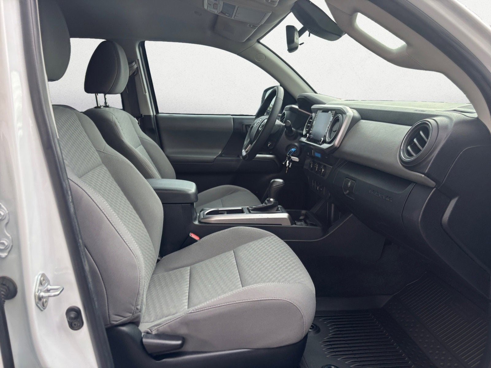 2022 Toyota Tacoma 2WD SR5