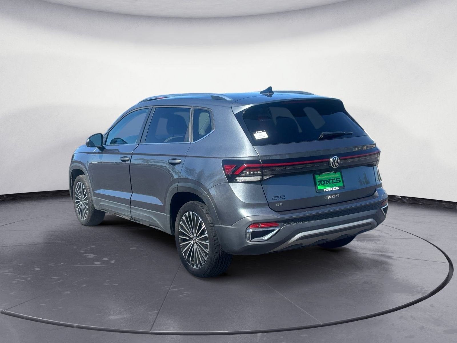 2025 Volkswagen Taos SE