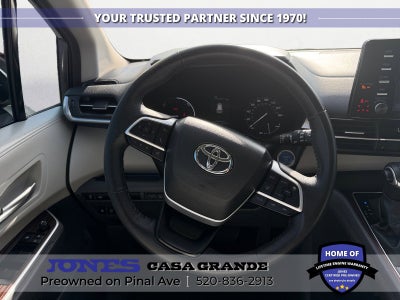 2023 Toyota Sienna XLE