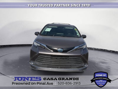 2023 Toyota Sienna XLE