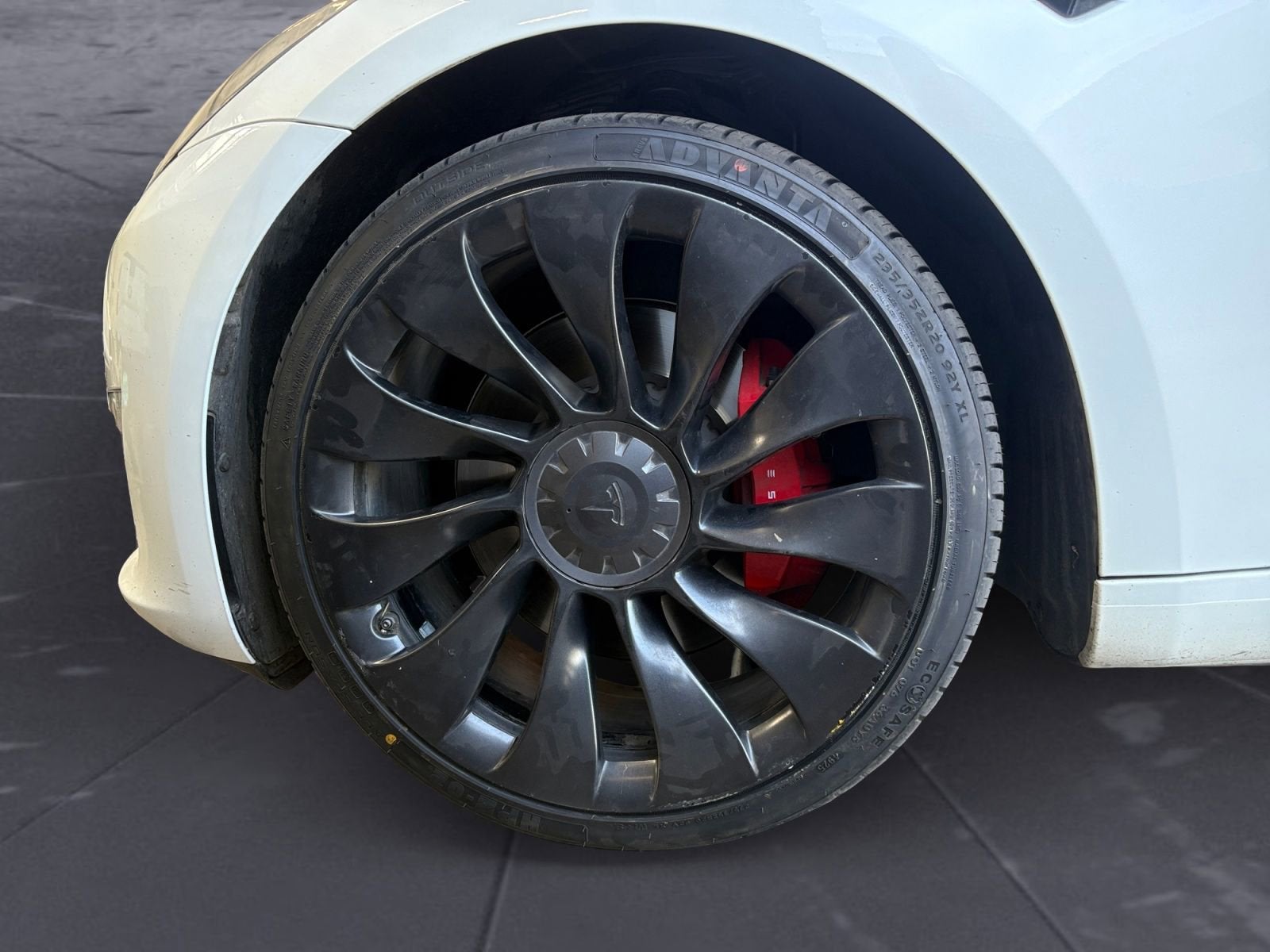 2023 Tesla Model 3 Performance