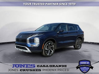 2023 Mitsubishi Outlander SE