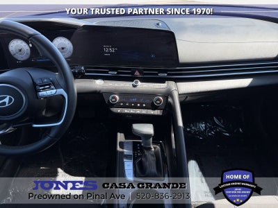 2025 Hyundai Elantra SEL Convenience