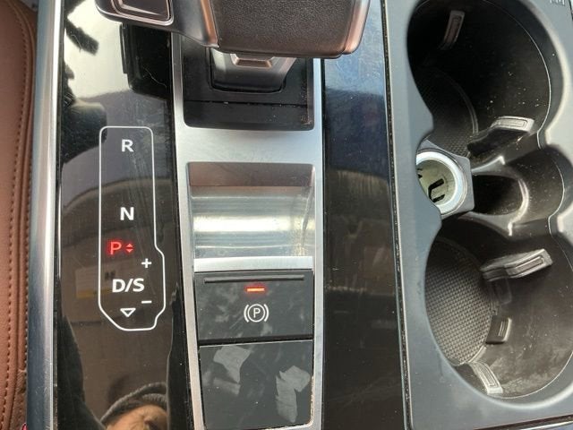 2022 Audi Q8 Premium Plus