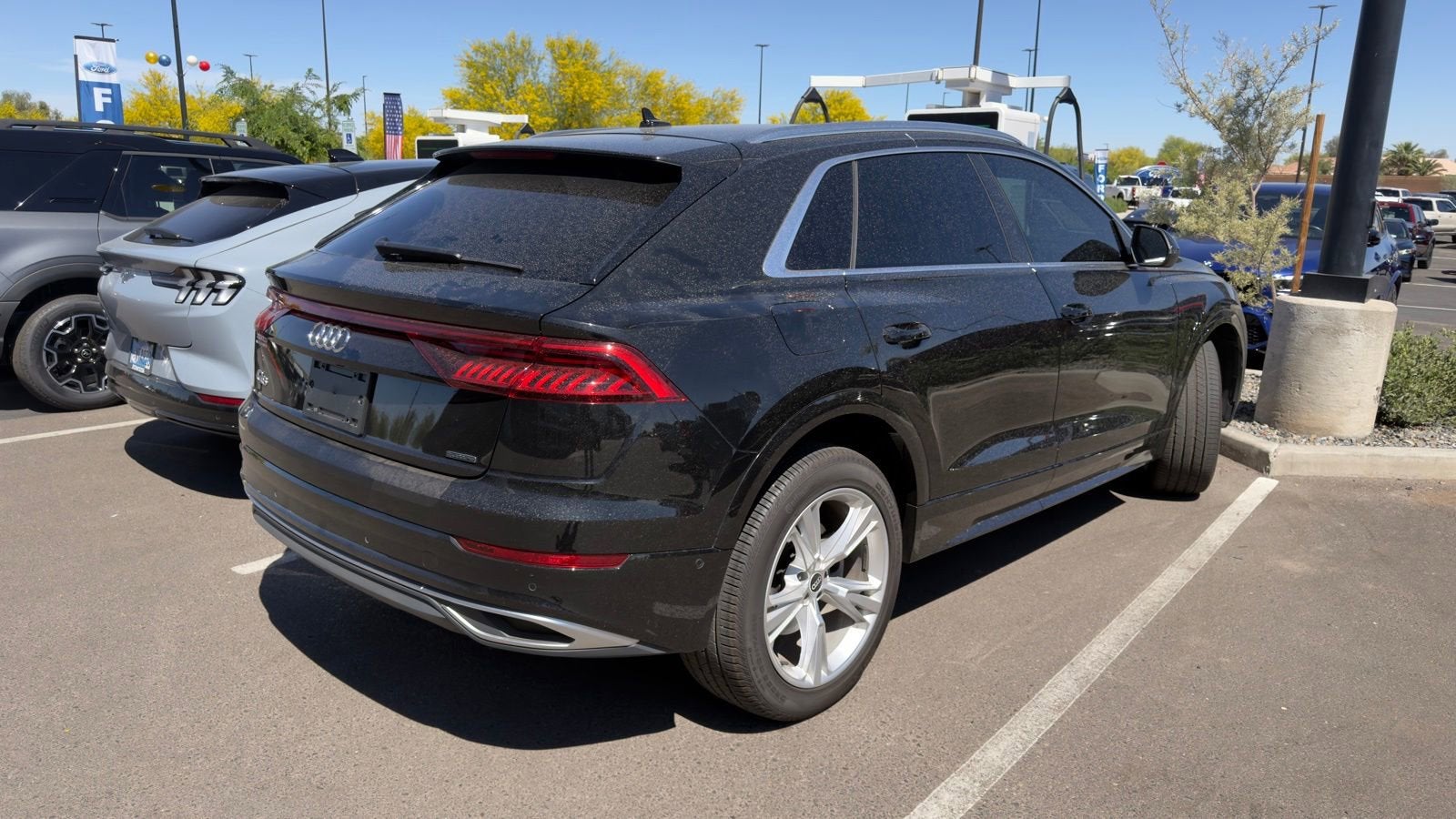 2022 Audi Q8 Premium Plus