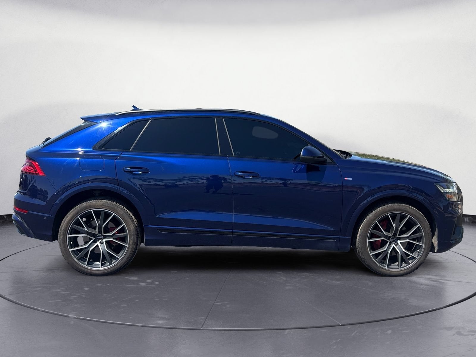 2021 Audi Q8 Premium Plus