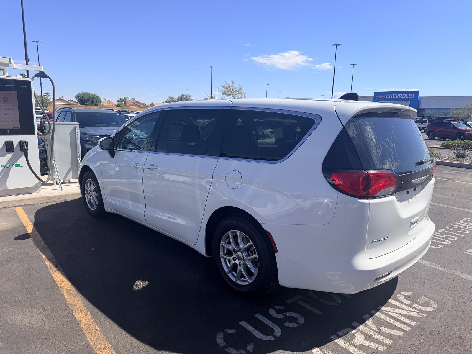 2023 Chrysler Voyager LX