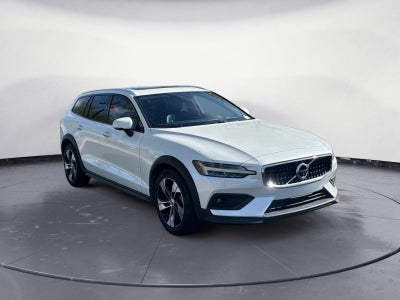 2021 Volvo V60 Cross Country T5