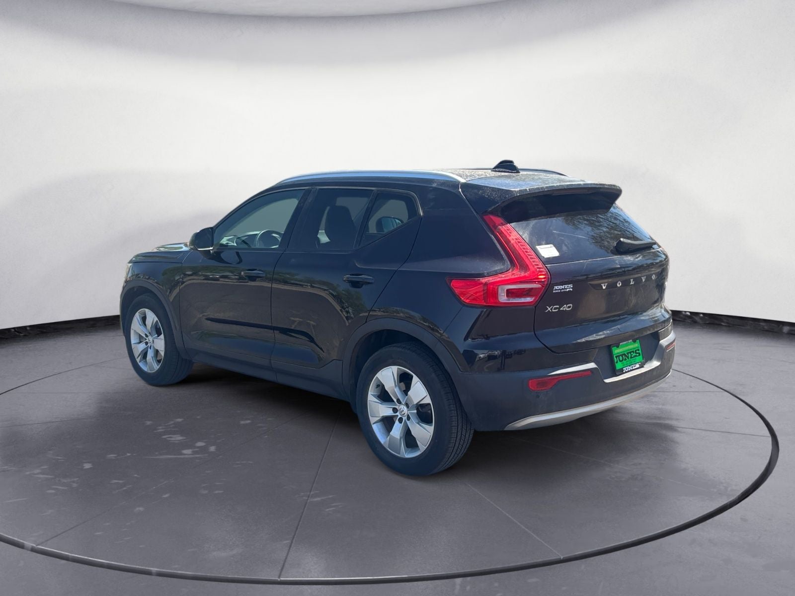 2020 Volvo XC40 Momentum