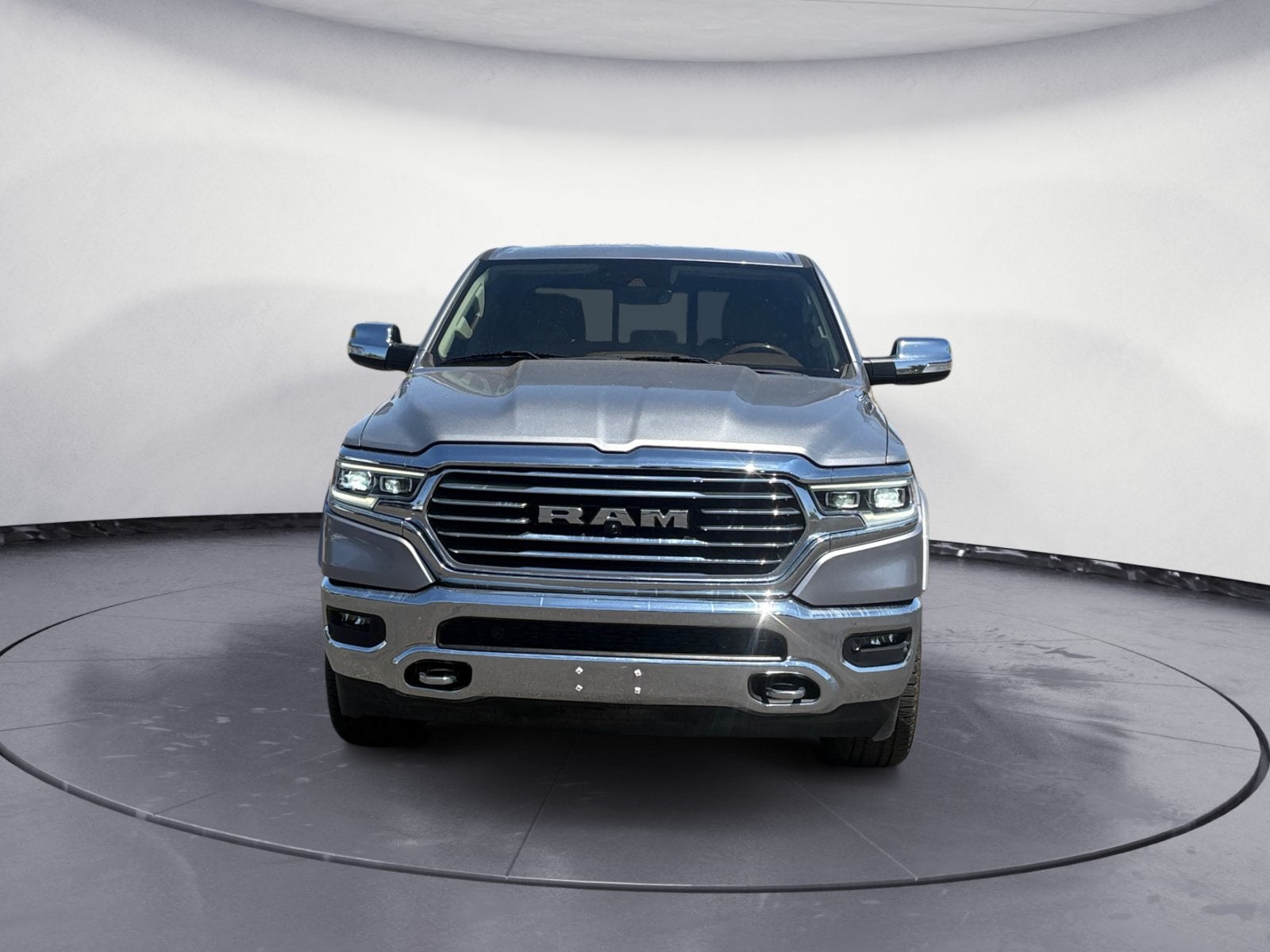 2020 RAM 1500 Laramie Longhorn Crew Cab 4x2 5'7' Box