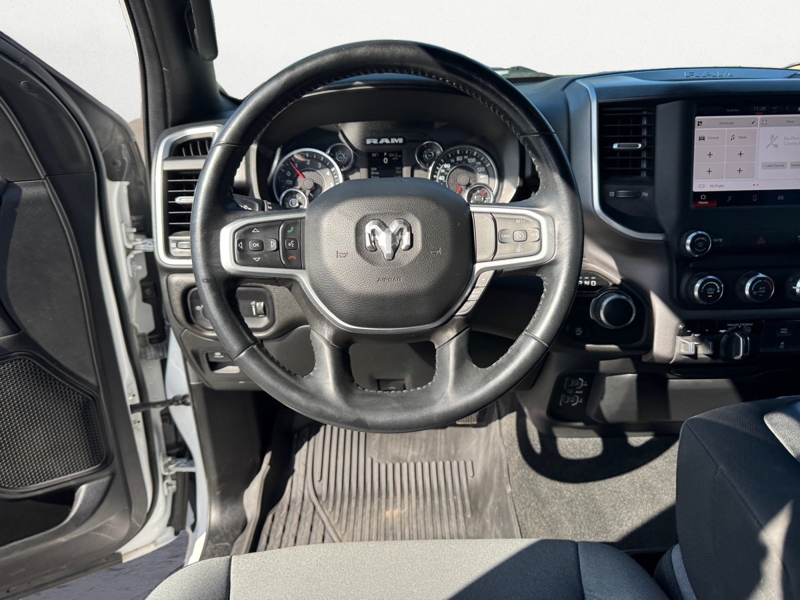 2023 RAM 1500 Big Horn Crew Cab 4x2 6'4' Box