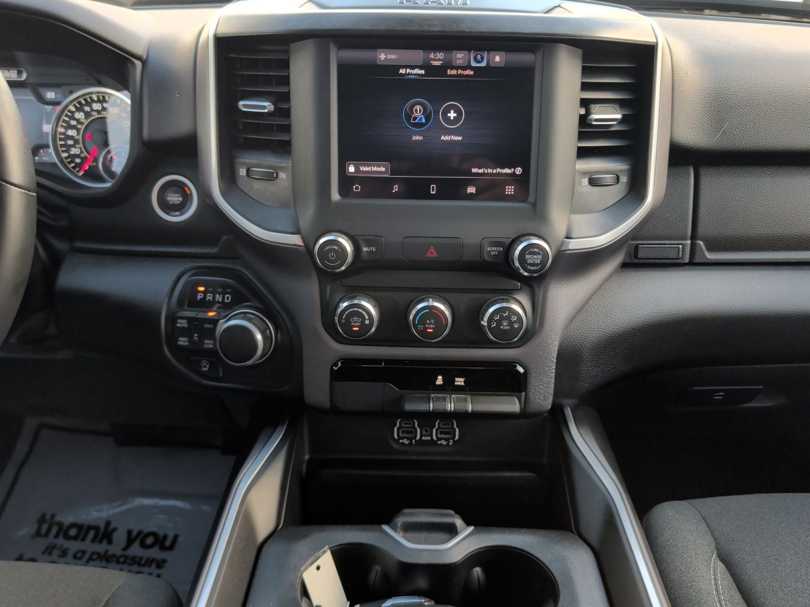 2022 RAM 1500 Big Horn Crew Cab 4x4 5'7' Box