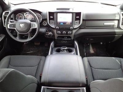 2022 RAM 1500 Big Horn Crew Cab 4x4 5'7' Box