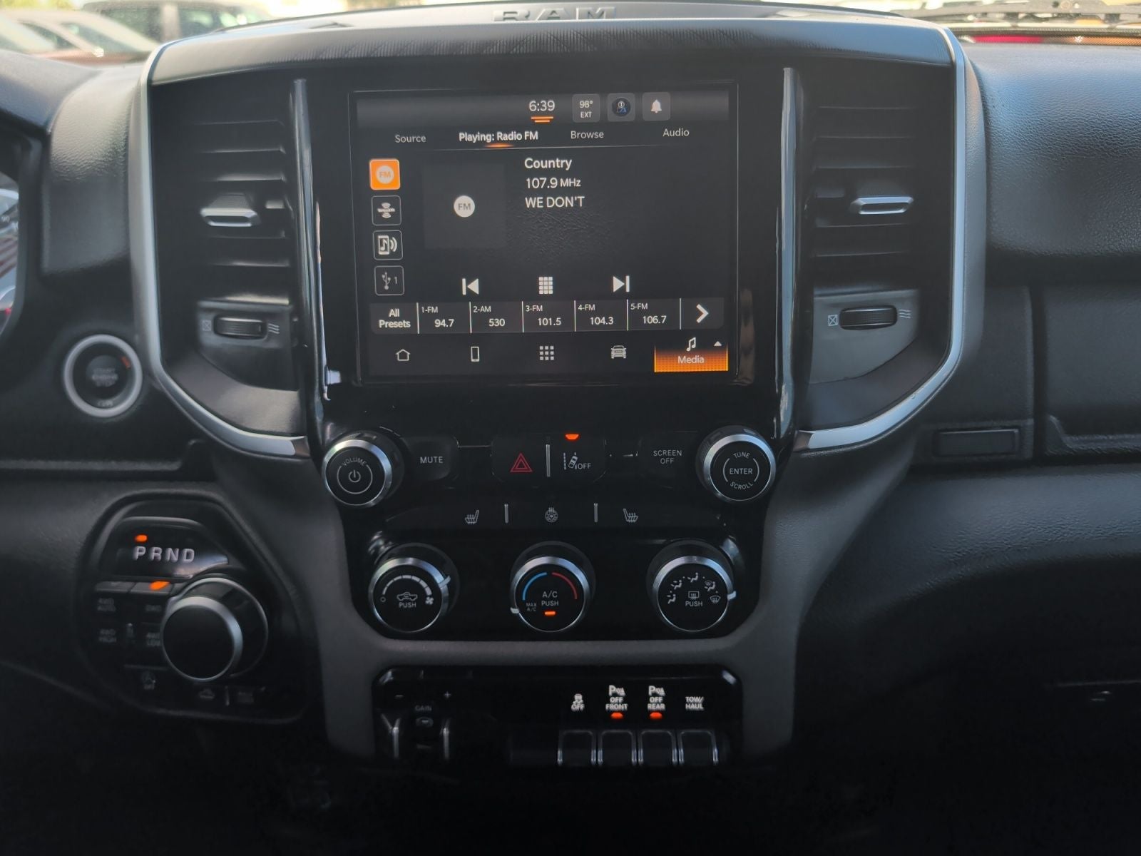 2025 RAM 1500 Big Horn Crew Cab 4x4 5'7' Box
