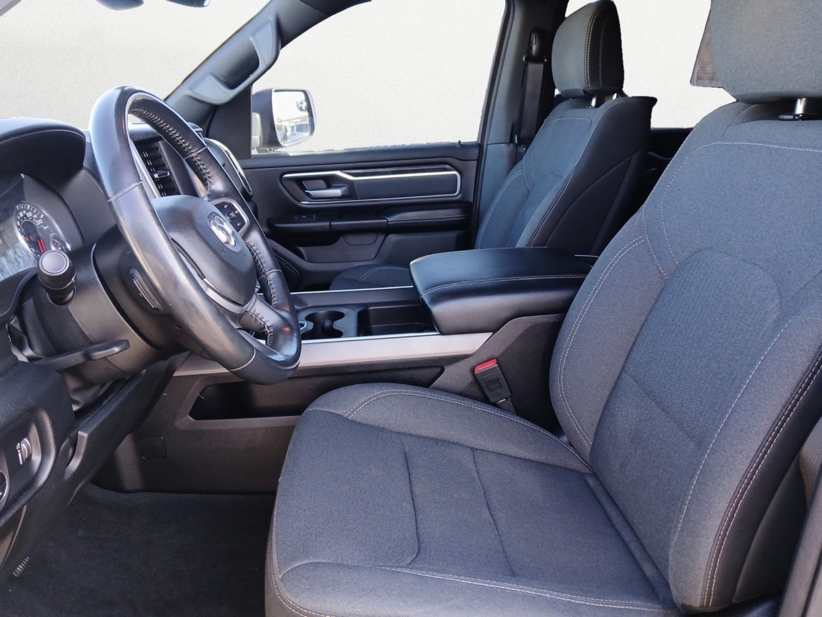 2022 RAM 1500 Big Horn Crew Cab 4x4 5'7' Box