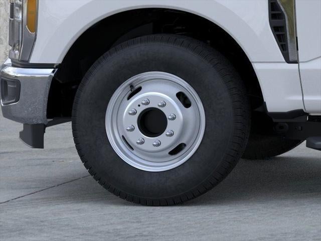 2025 Ford F-350 Chassis XL