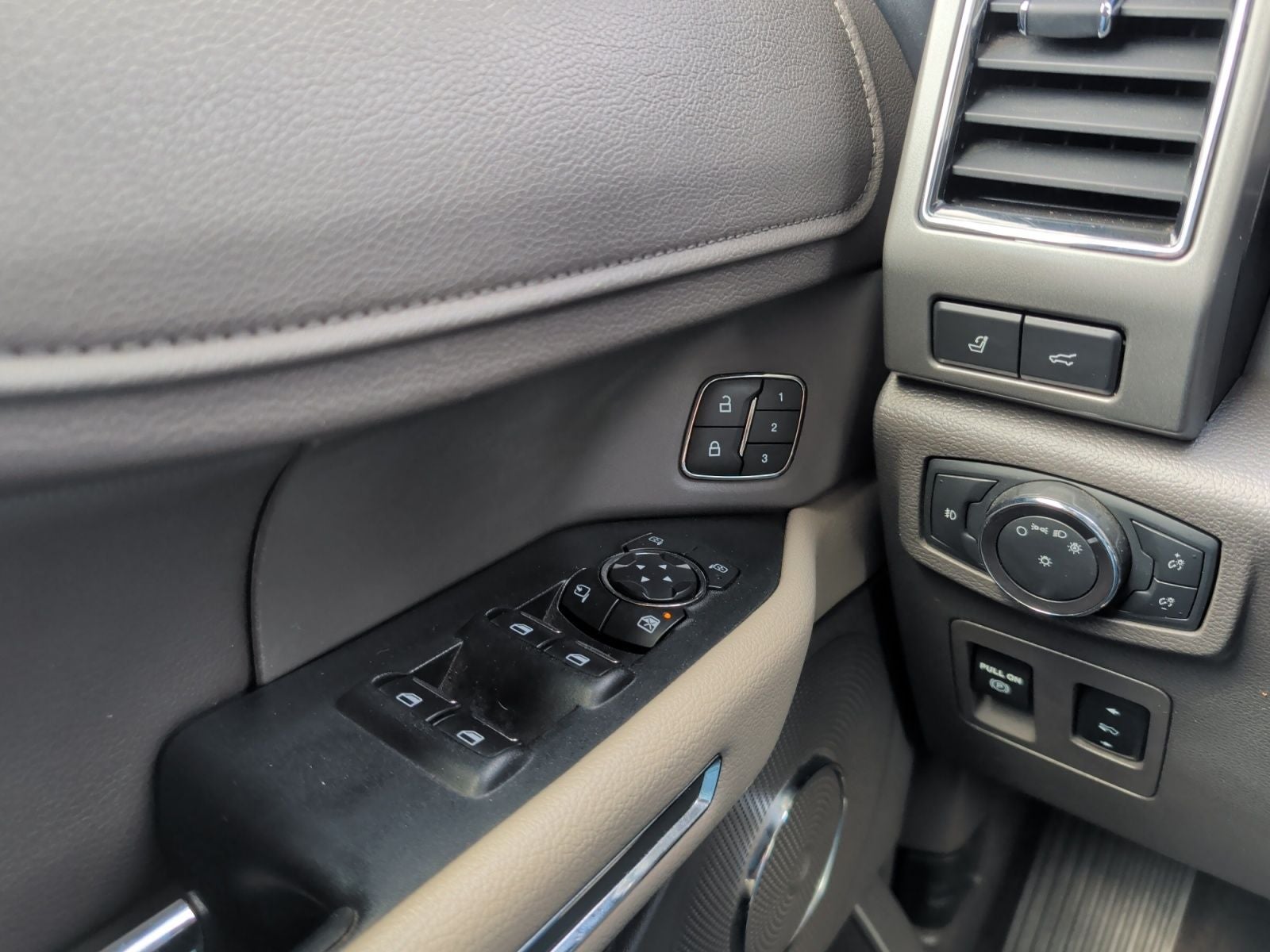 2018 Ford Expedition MAX XLT