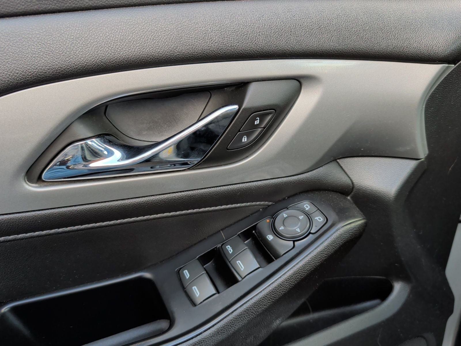 2023 Chevrolet Traverse FWD LT Cloth