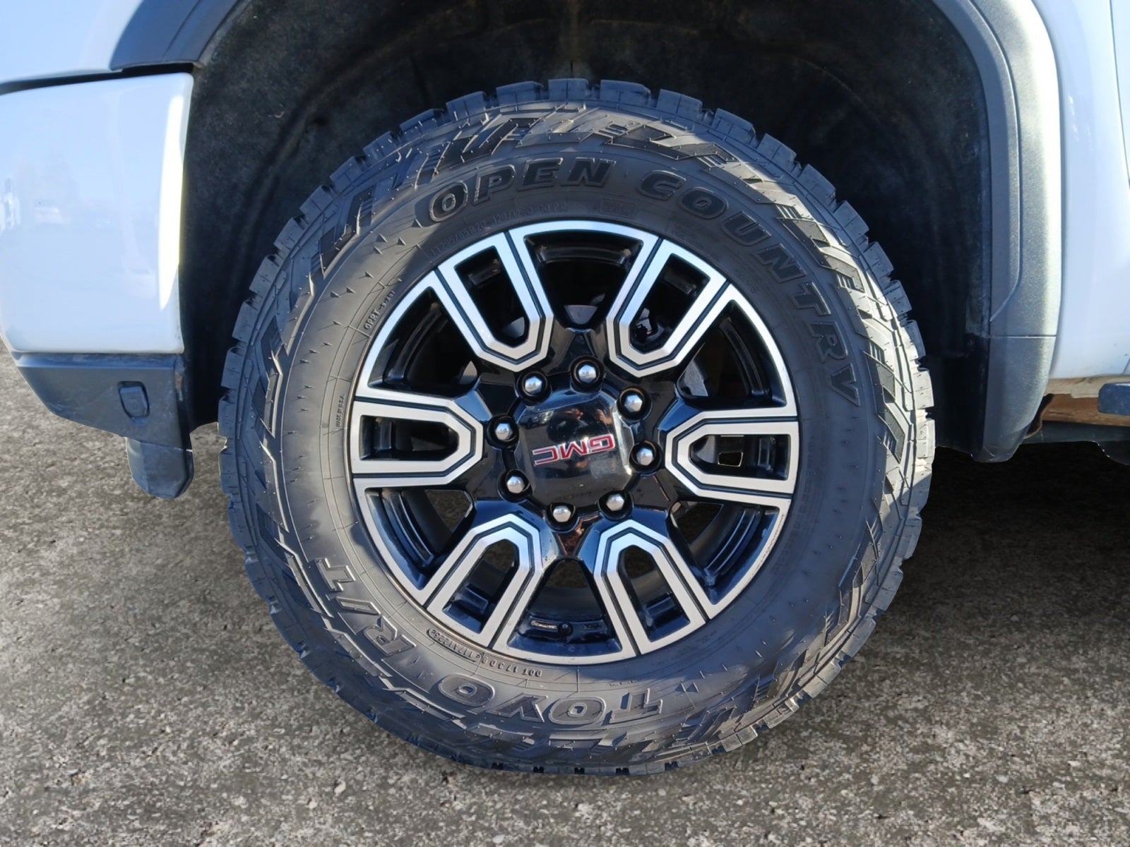 2023 GMC Sierra 2500HD 4WD Crew Cab Standard Bed AT4