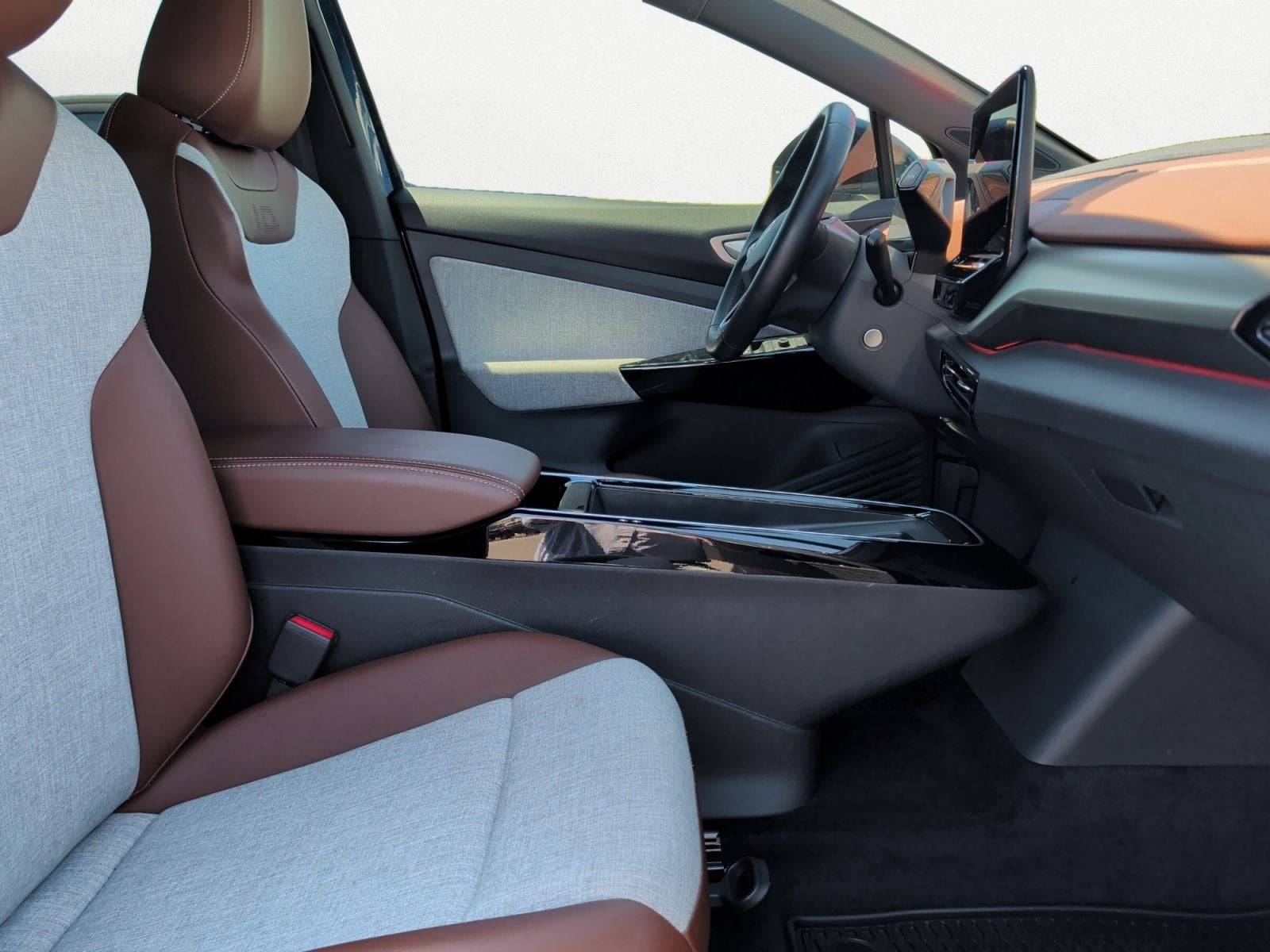 2023 Volkswagen ID.4 Pro