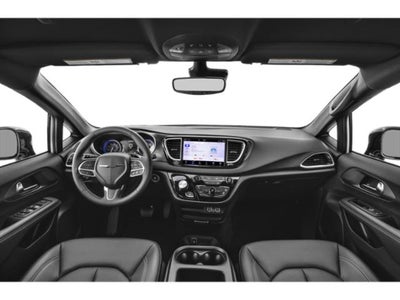 2025 Chrysler Voyager LX
