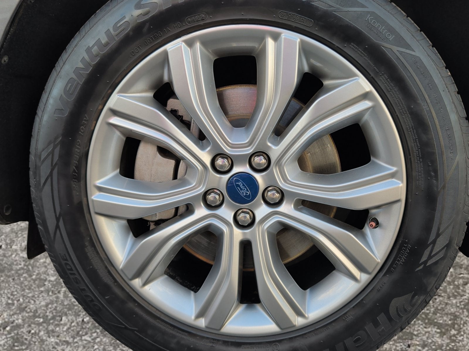 2022 Ford Edge Titanium