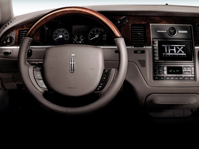 2009 Lincoln Town Car Signature Limited