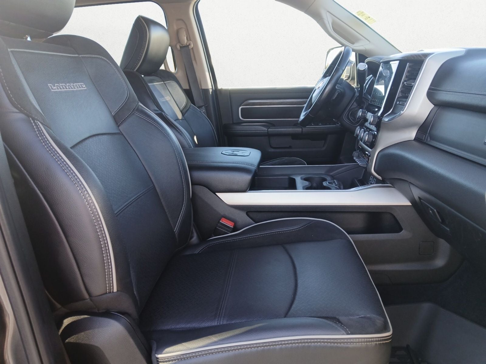 2021 RAM 3500 Laramie Crew Cab 4x4 8' Box