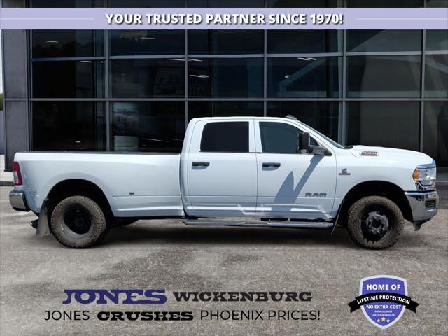 2022 RAM 3500 Tradesman Crew Cab 4x4 8' Box