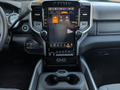 2024 RAM 3500 Big Horn Crew Cab 4x4 8' Box