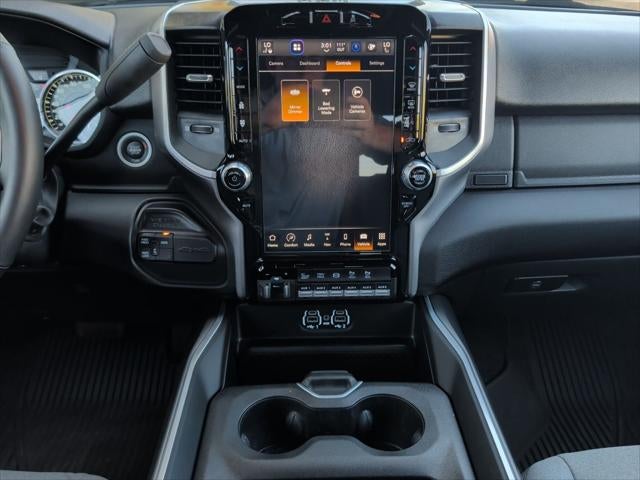 2024 RAM 3500 Big Horn Crew Cab 4x4 8' Box
