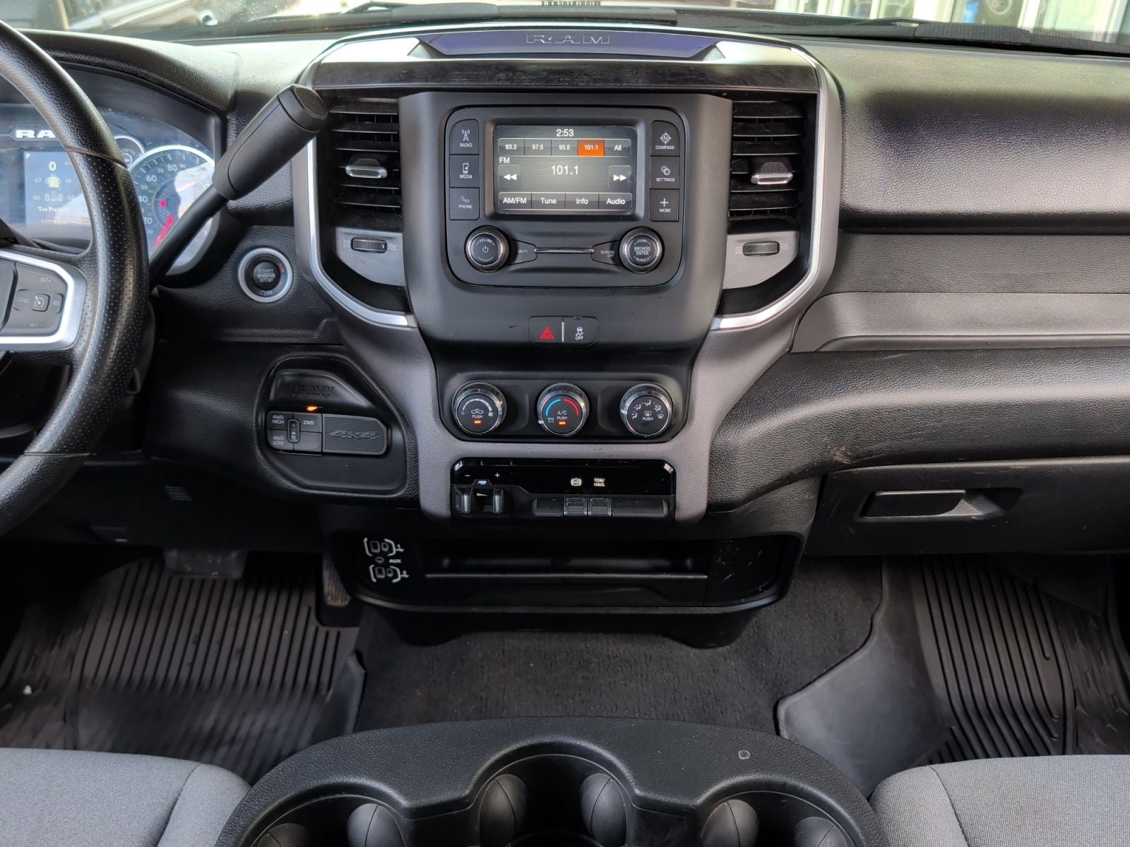 2024 RAM 2500 Big Horn Crew Cab 4x4 6'4' Box
