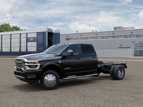 2027 RAM Ram 5500 Chassis Cab RAM 5500 BIG HORN CHASSIS CREW CAB 4X4 60' CA