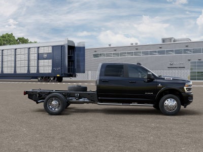 2027 RAM Ram 5500 Chassis Cab RAM 5500 BIG HORN CHASSIS CREW CAB 4X4 60' CA
