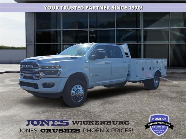 2027 RAM Ram 5500 Chassis Cab RAM 5500 BIG HORN CHASSIS CREW CAB 4X4 84' CA