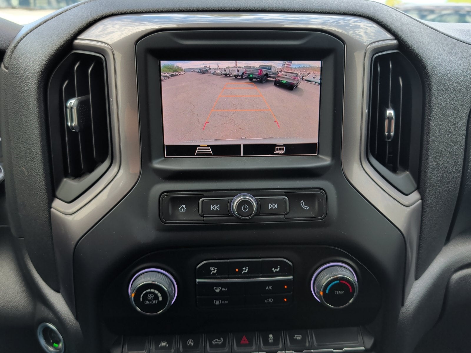 2023 Chevrolet Silverado 1500 2WD Crew Cab Short Bed Custom