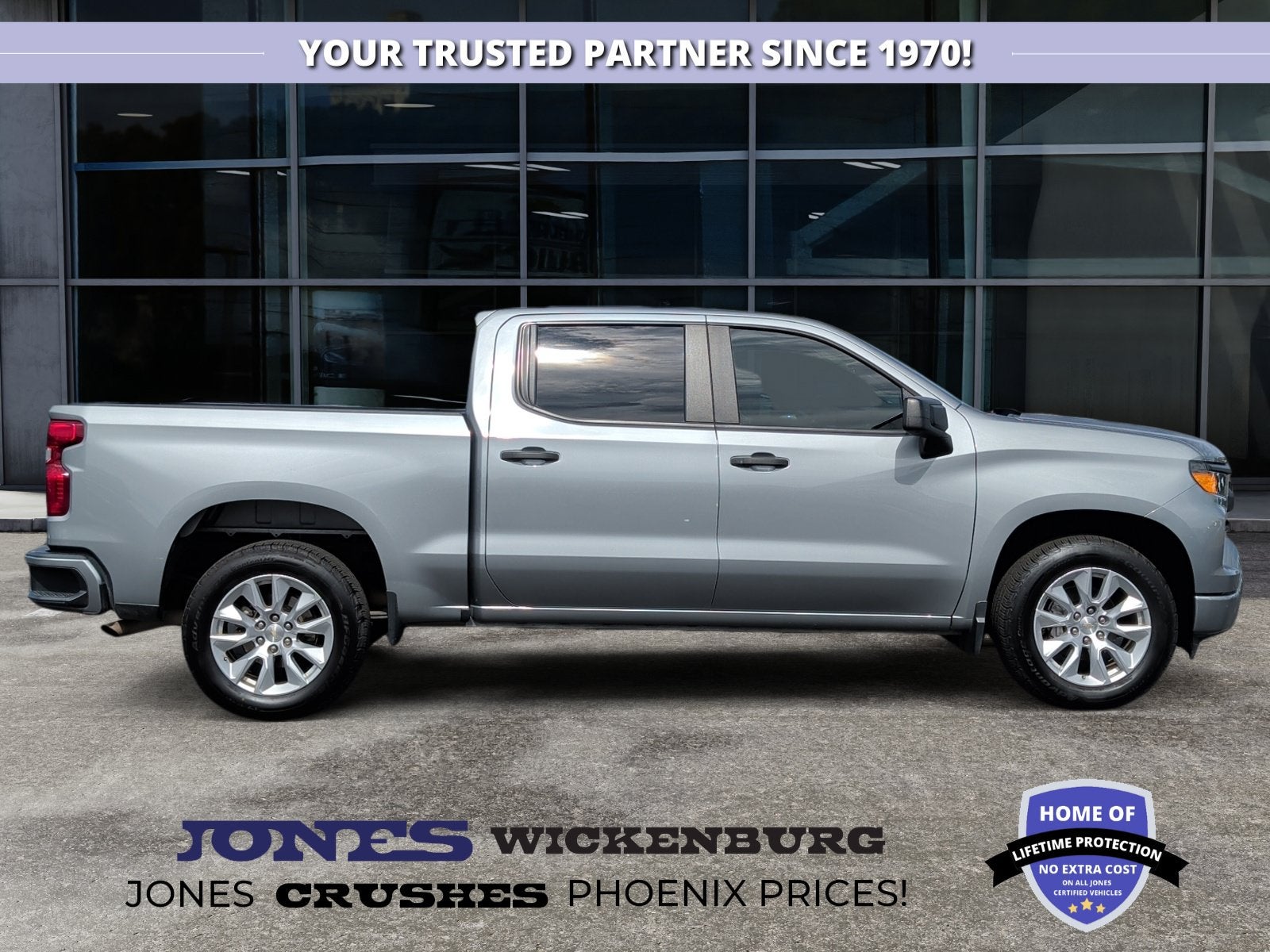 2023 Chevrolet Silverado 1500 2WD Crew Cab Short Bed Custom