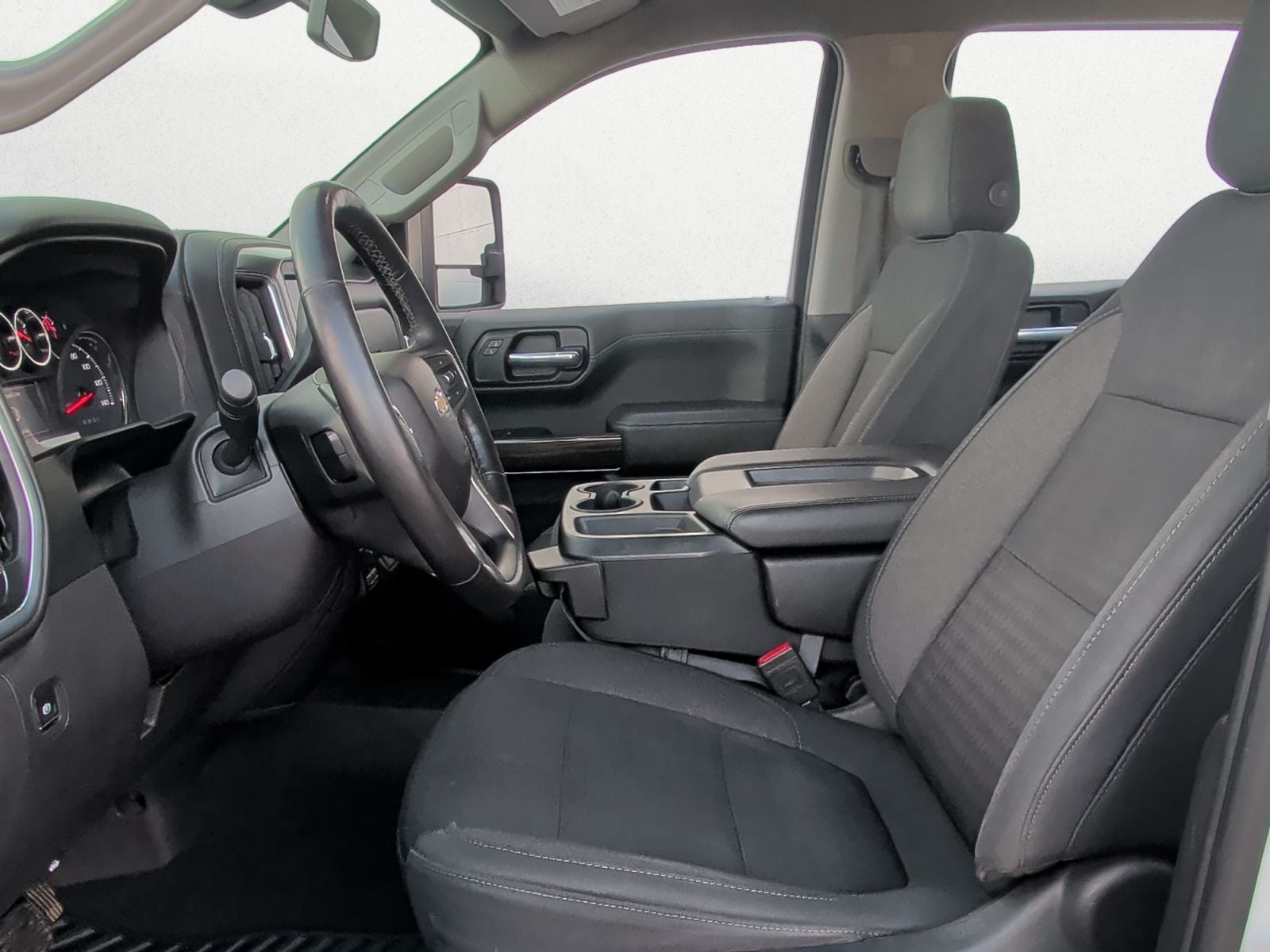 2020 Chevrolet Silverado 1500 4WD Crew Cab Short Bed LT