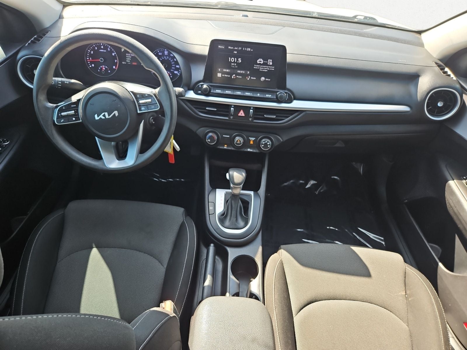 2023 Kia Forte LX