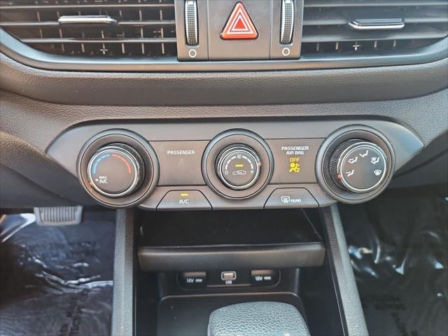 2023 Kia Forte LX