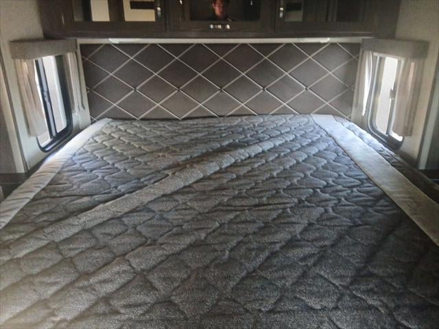 2018 Keystone Outback Base